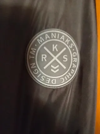 Cazadora Koröshi Negra y Roja