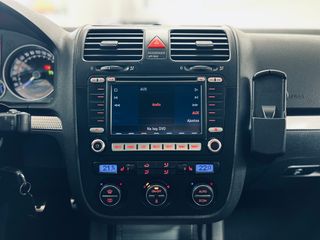 Volkswagen Golf R32