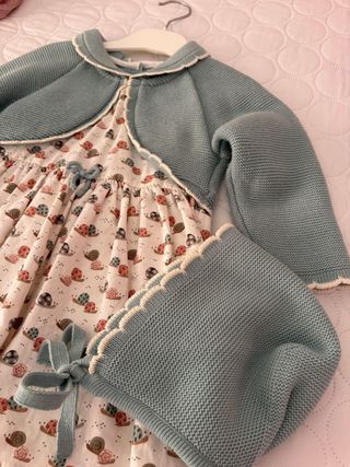 Vestido y capota ceremonia 36 meses