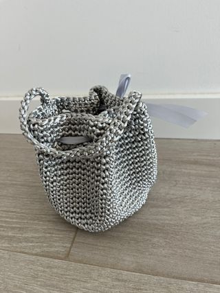 Bolso de fiesta crochet gris plateado