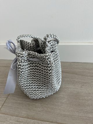 Bolso de fiesta crochet gris plateado