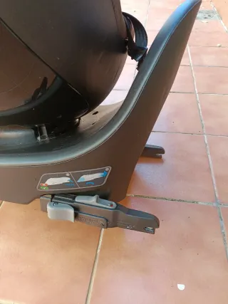 Asiento de coche con Isofix hasta 18 kg.
