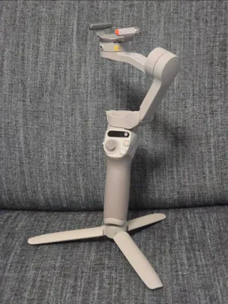 Stabilizzatore DJI Osmo Mobile SE