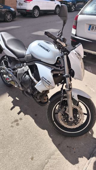 Kawasaki ER6N Blanca