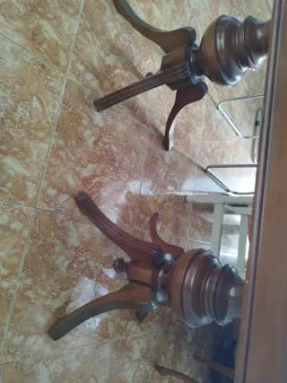 Mesa de comedor de madera