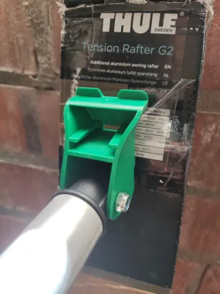 Barra Thule G2 central o lateral toldo antiviento