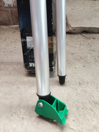 Barra Thule G2 central o lateral toldo antiviento