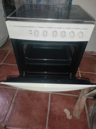 Horno y vitrocerámica Teka