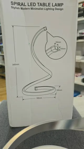 Lámpara de mesa LED espiral moderna