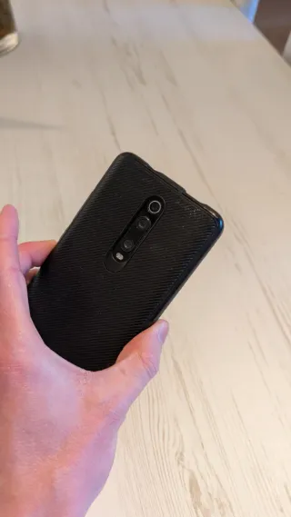 Xiaomi 9T PRO con cargador y funda