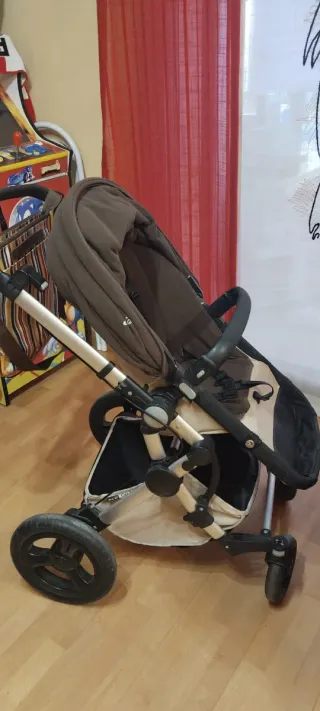 Coche de bebé en muy buen estado