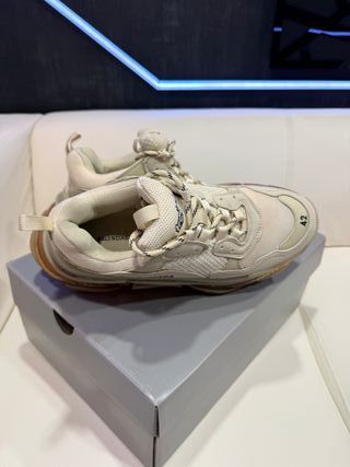 Balenciaga Triple S Beige Talla 42