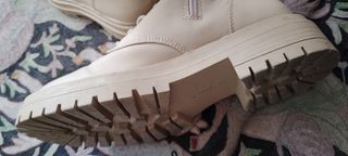 Botines beige con cordones