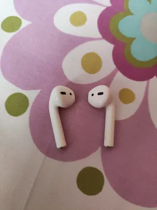 AirPods Apple Blancos (¡¡EL DERECHO NO FUNCIONA!!)