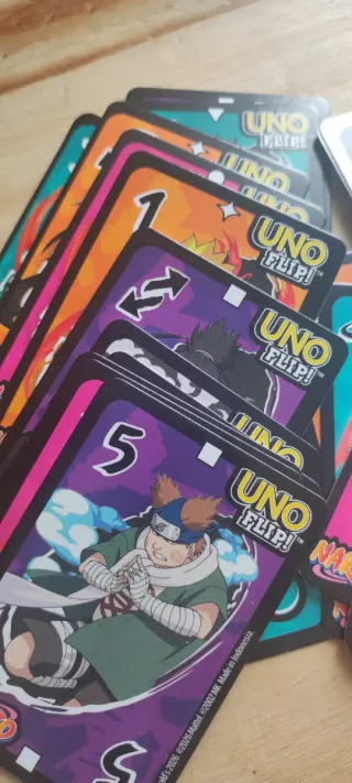 UNO Flip! Naruto Juego de Cartas