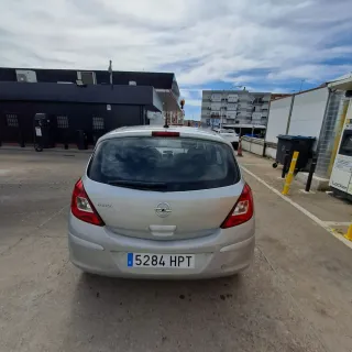 Opel Corsa 85.000km. Entre particulares