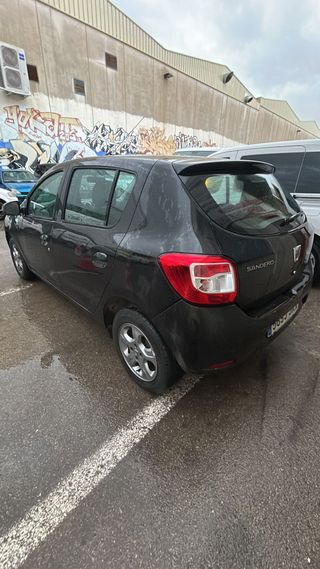 Dacia Sandero 2015