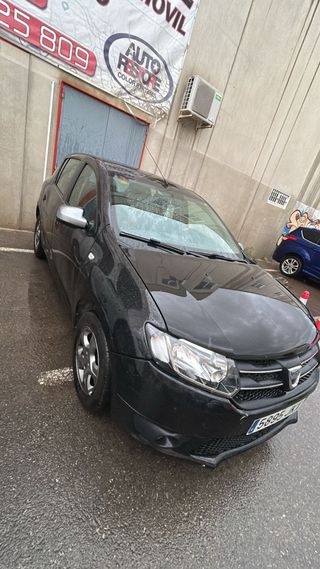 Dacia Sandero 2015