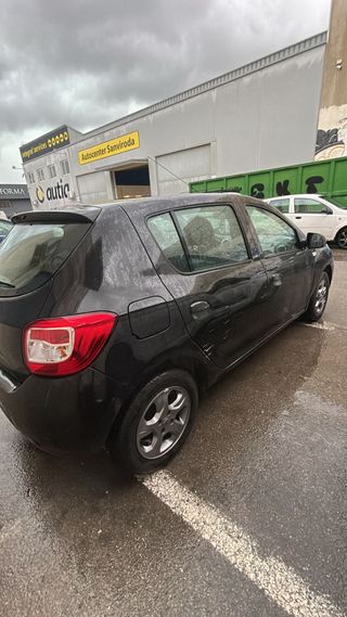 Dacia Sandero 2015