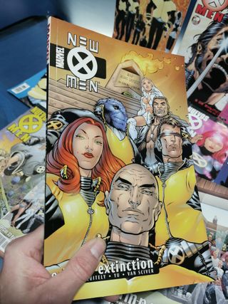 Nuevos X-men etapa grant Morrison, 11 cómics + 2 tomos edicion USA