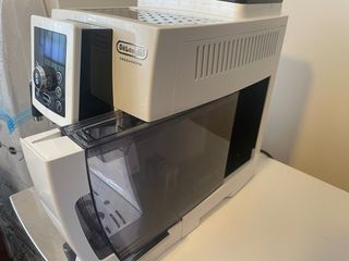 Cafetera DeLonghi Superautomática ECAM23.460.W