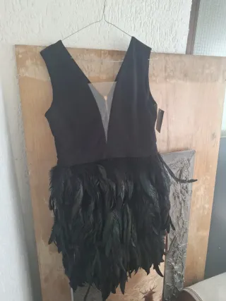 Vestido Danity París Negro Plumas