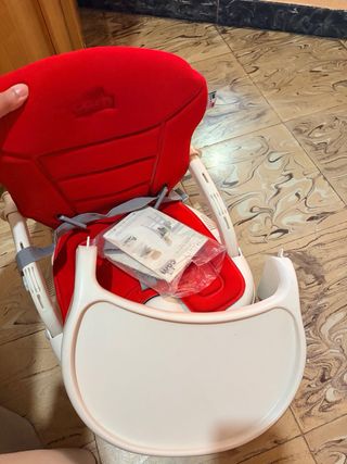 Trona portátil plegable CAM sin usar