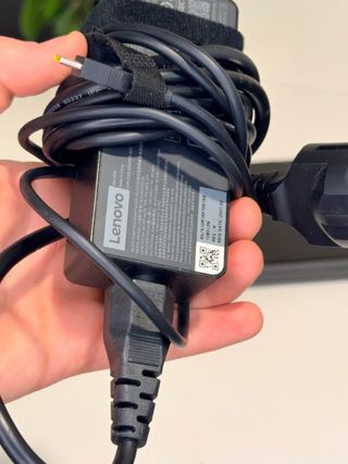 PORTATIL WINDOWS LENOVO 300E