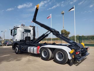 Mercedes AROCS 26 51-CAMIONES GANCHOS PORTACONTENE