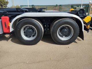 Mercedes AROCS 26 51-CAMIONES GANCHOS PORTACONTENE