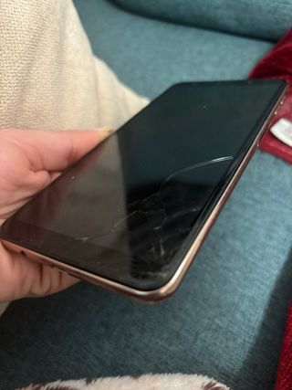 Samsung  A7 Cristal dañado,funciona correctamente.