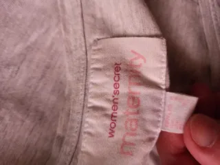 Camisón maternidad gris con mensaje