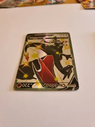 Carta Pokémon Charizard V Shiny 079/073