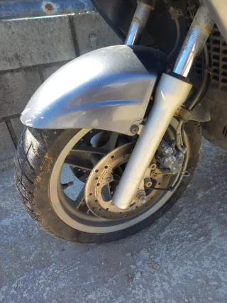 Piaggio X Evo 125 Gris