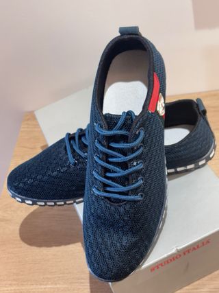 Scarpe Studio Italia blu e rosse