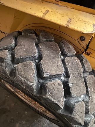 Minicargadora New Holland LS170