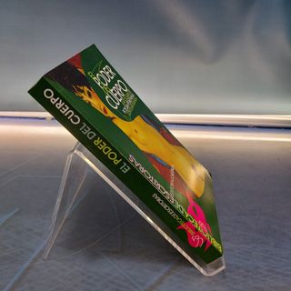 El poder del cuerpo. Antología de poesía femenina contemporánea. Editorial Castalia, 2009.