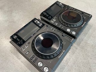 2x Pioneer DJ XDJ-1000MK2 ( 010629 / 821563 )