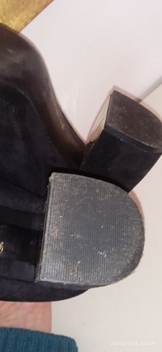 Stivaletti similpelle scamosciati n.38