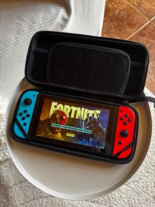 Nintendo Switch + Accesorios y Juegos