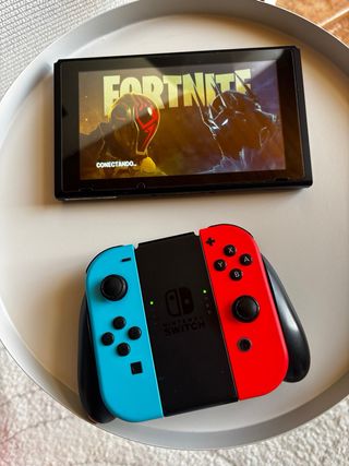 Nintendo Switch + Accesorios y Juegos