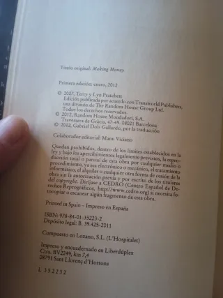 Dinero a Mansalva (Mundodisco 36) (Mundodisco /...