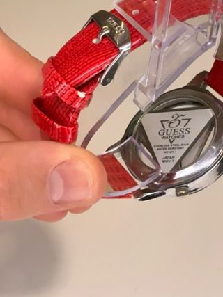 Reloj Guess Mujer Rojo y Plateado