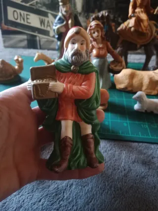 Lote de 13 figuras para el Belén