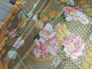 Foulard Valentino seta vintage