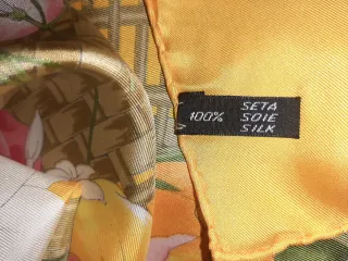 Foulard Valentino seta vintage