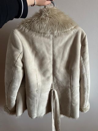 Chaqueta Zara Mujer Beige con Borrego