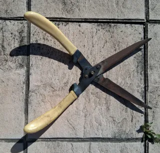 Se regala 3 herramientas de Jardín