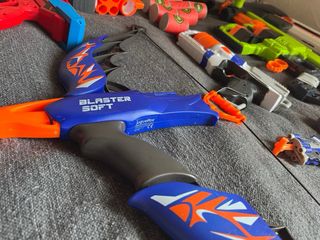 Lote Pistolas Nerf y Accesorios