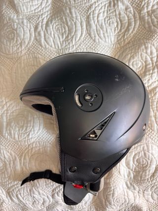 Casco de moto negro